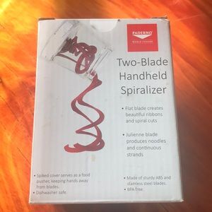 Vegetable spiralizer